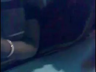 Esa perra porno ameteur latino me rogó que le diera mi carga.