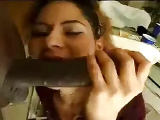 Natalie Mars, videos xxx amateur latino Shirley Phat en un trío virtual.